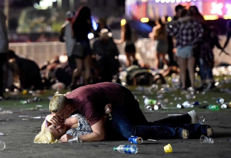 Celebrities Pay Tribute To The Victims Of The Las Vegas Concert Shooting 