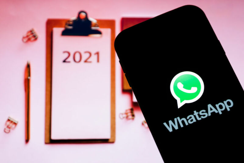 In Pictures: You Will Soon Be Able to Send Self Destructing Images in WhatsApp