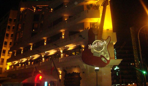 Hard rock cafe