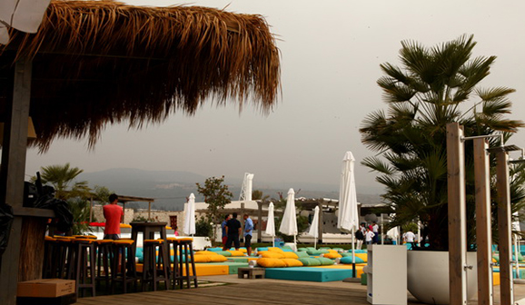 Iris Beach Club