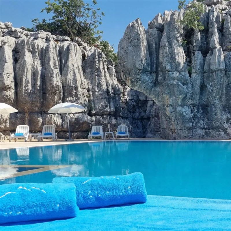 Wood Hills Resort