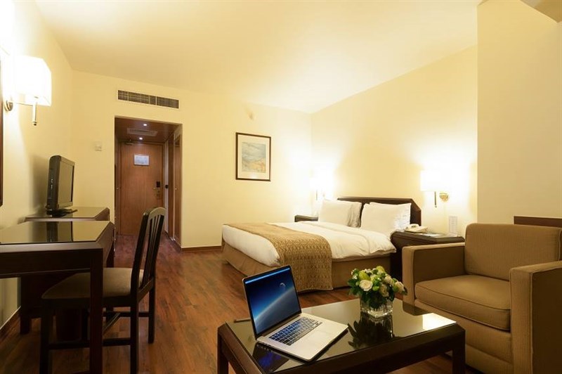 Le Commodore Hotel