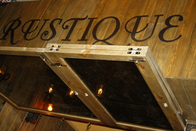 Rustique Cafe and Bar
