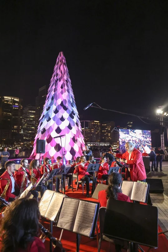 Joy with Every Turn: Zaitunay Bay Unveiled Lebanon’s First Rotating Tree