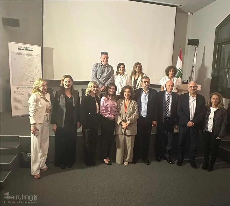 أضاءت خلال إطلاق كتاب "اصداء الأبدية" على كيفية وضع 34 موقعاً تحت حماية اليونيسكو ​وزارة الثقافة عرضت للتهديد الاسرائيلي الخطير للمواقع الأثرية في زمن الحرب