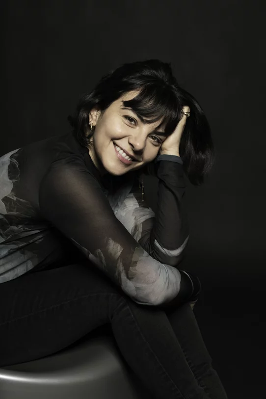 Joanna Khalaf brings the issue of Lebanese women’s rights to the stage in Paris “Libanaise, de Mère en Fille” at the Nouvel Acte Festival