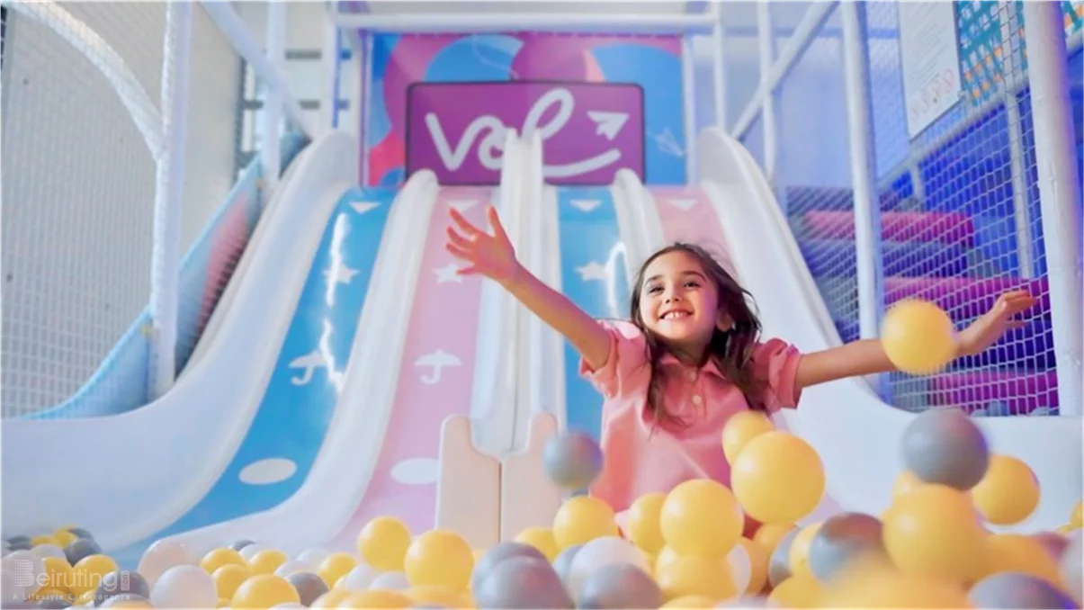 Ayana Ayach, the daughter of Lebanese pop star Ramy Ayach, announced the launch of her official YouTube channel