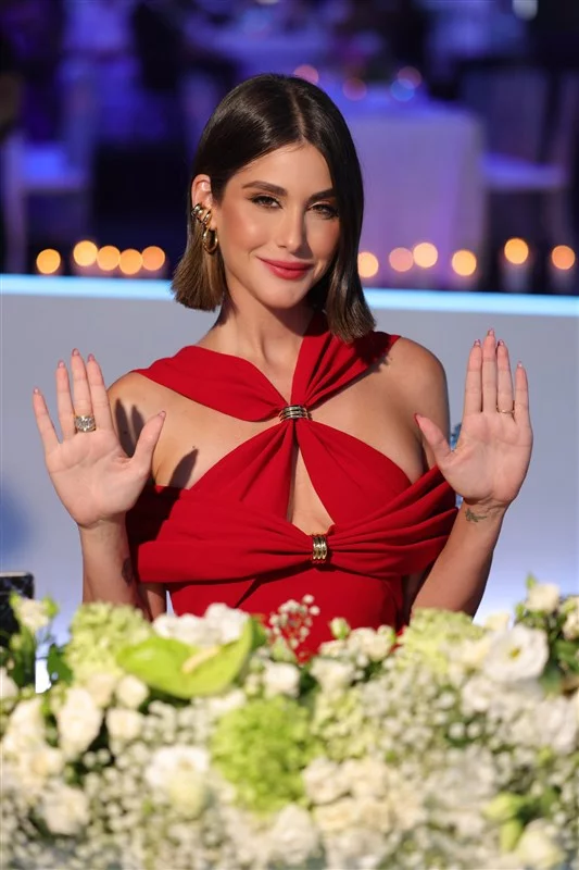 Nour Arida surprises audience with unprecedented move at Miss Lebanon