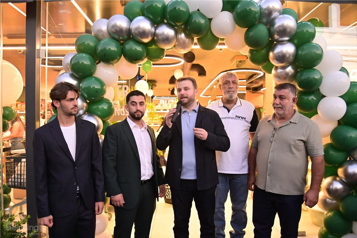 Grand Opening of Groots