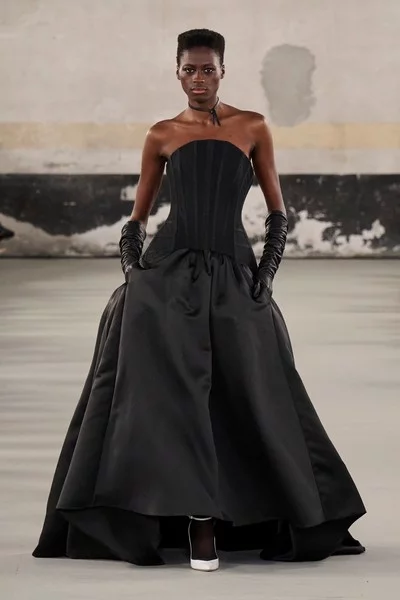 ELISABETTA FRANCHI FASHION SHOW