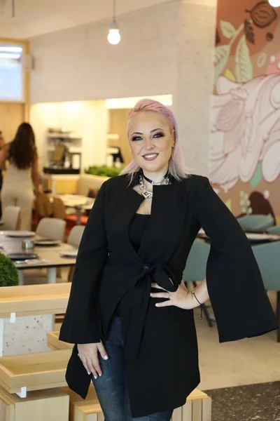 Sim Dabbous Kalache releases her first song in Arabic and English
