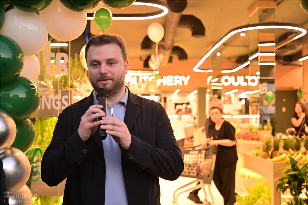 Grand Opening of Groots