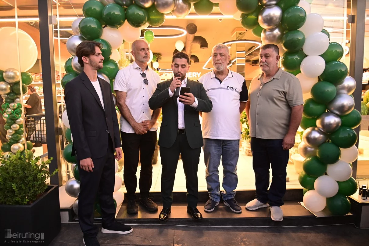 Grand Opening of Groots