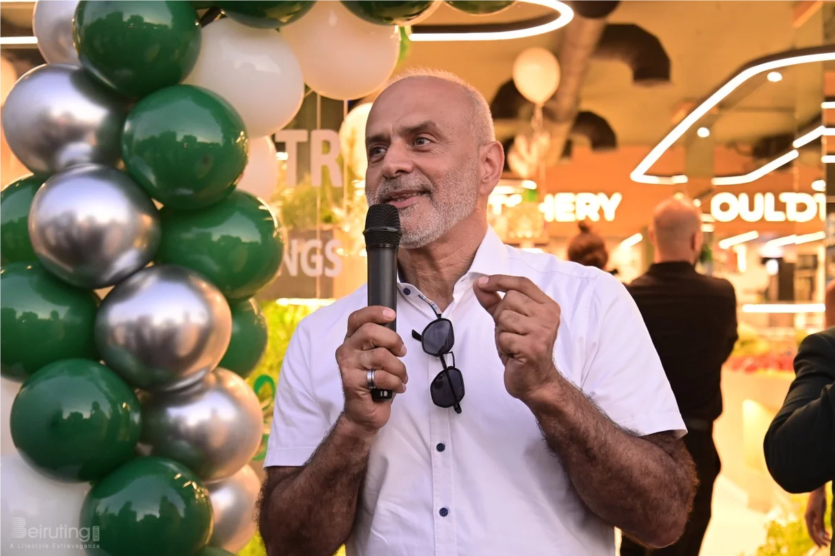 Grand Opening of Groots