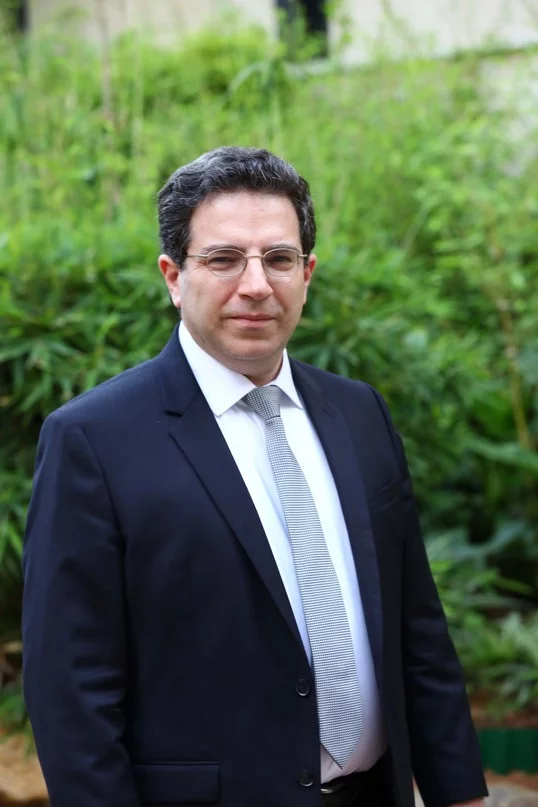 Rencontre littéraire au GGLFL : Claude Saadé Messan dédicacé son livre Démocratie en Déroute