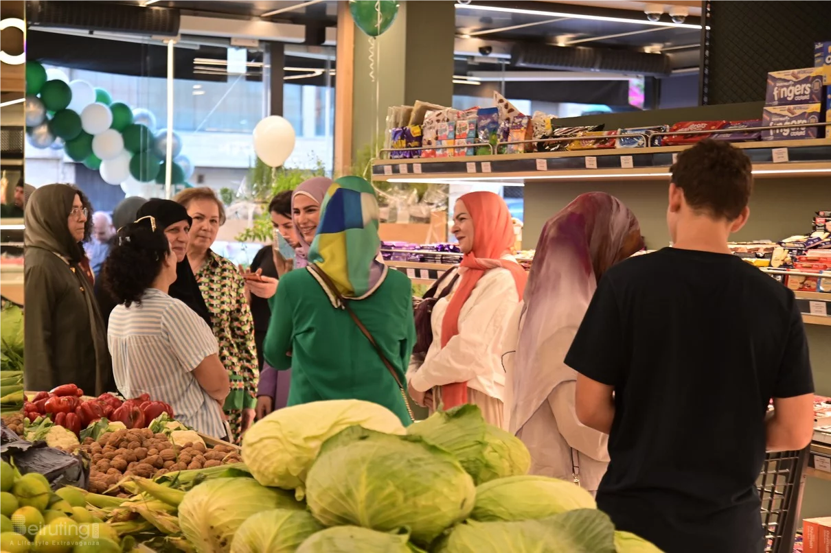 Grand Opening of Groots