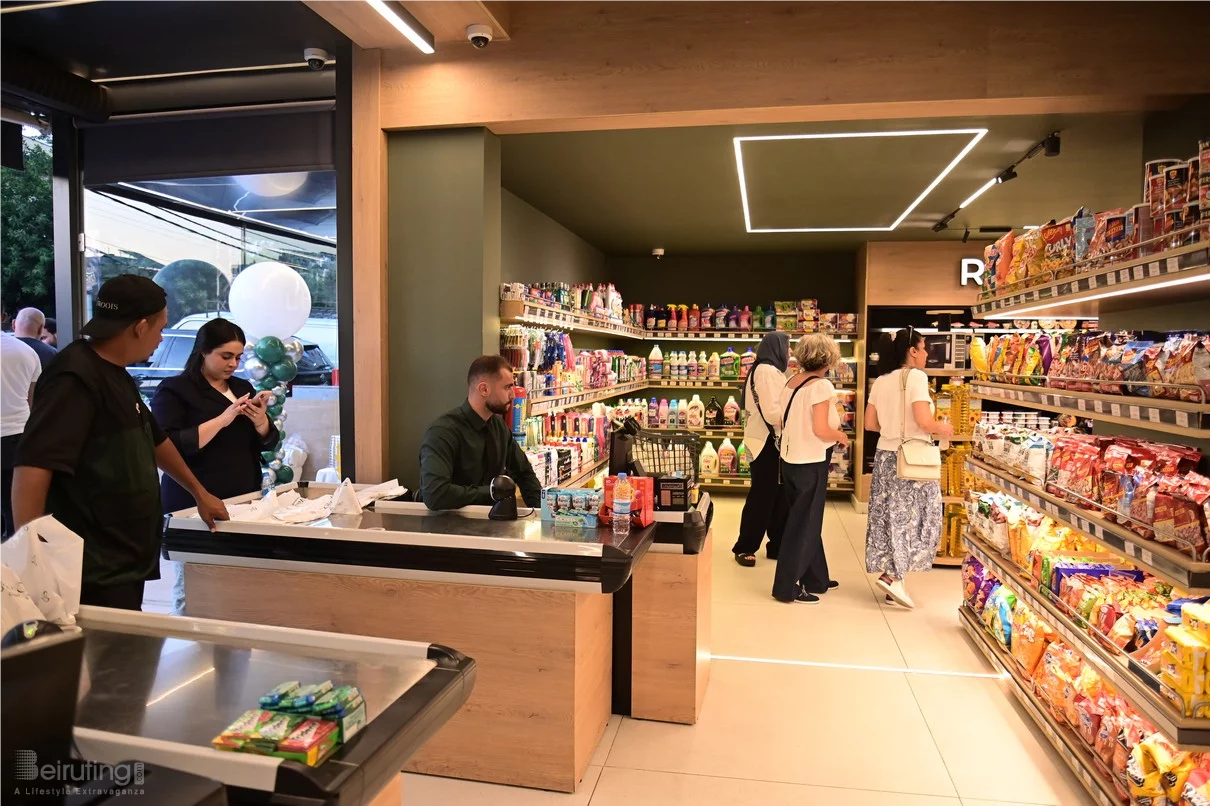 Grand Opening of Groots