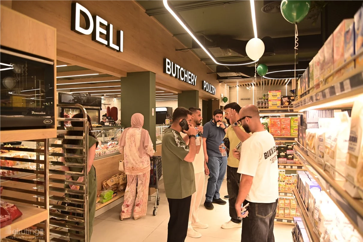 Grand Opening of Groots
