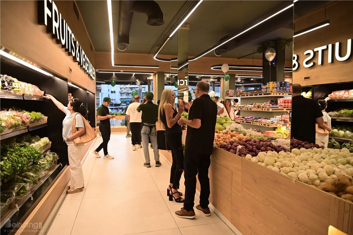 Grand Opening of Groots