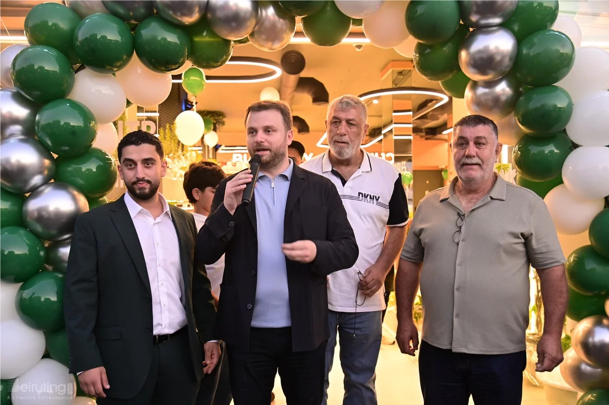 Grand Opening of Groots