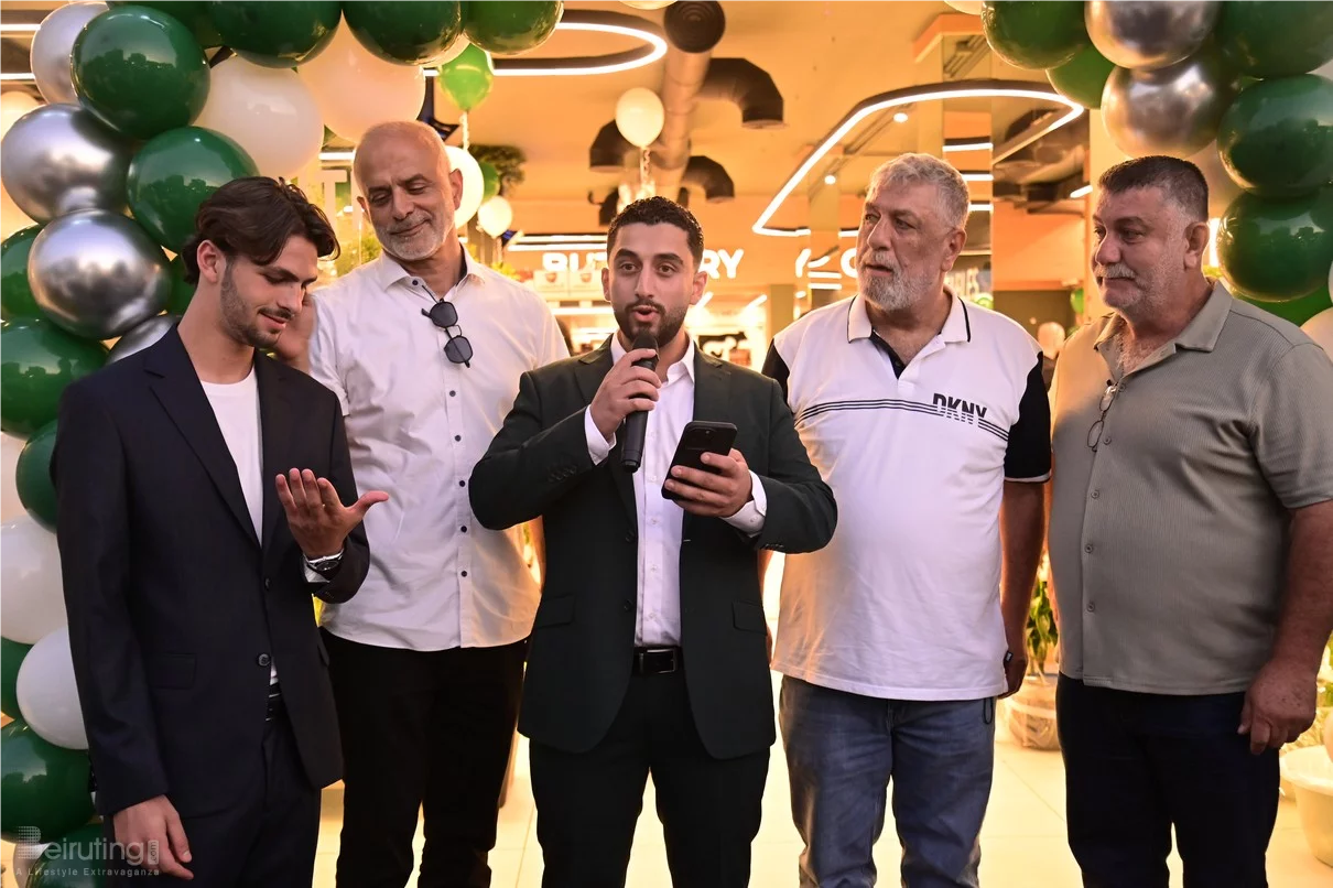 Grand Opening of Groots