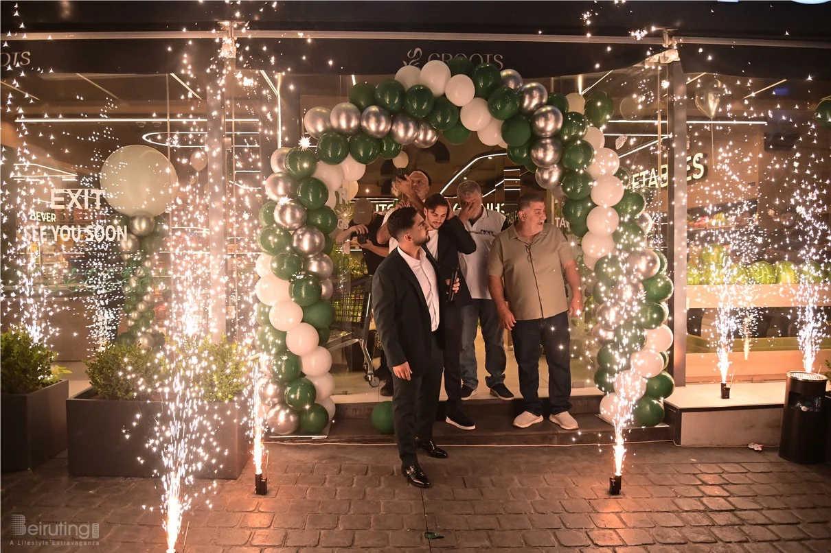 Grand Opening of Groots