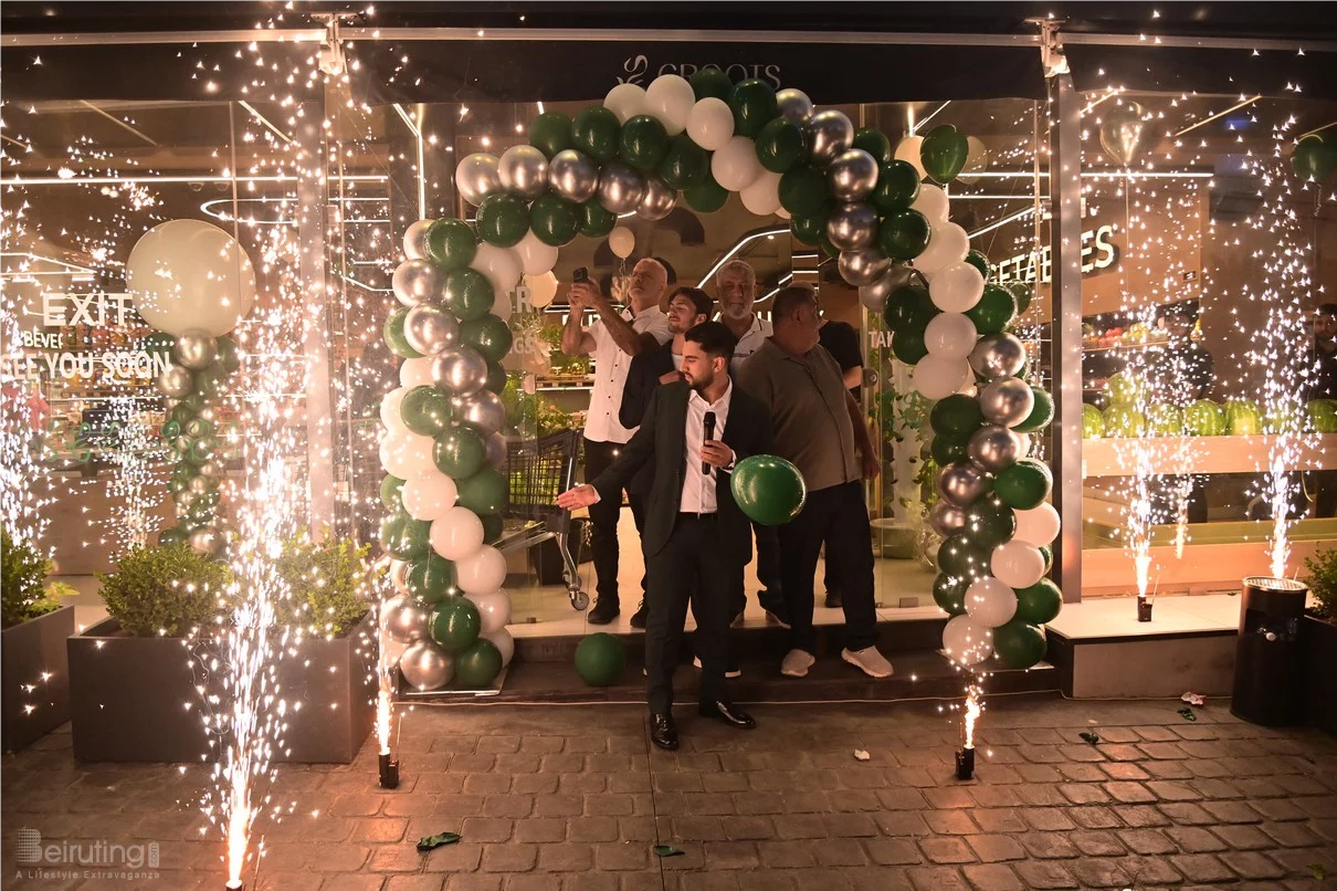 Grand Opening of Groots