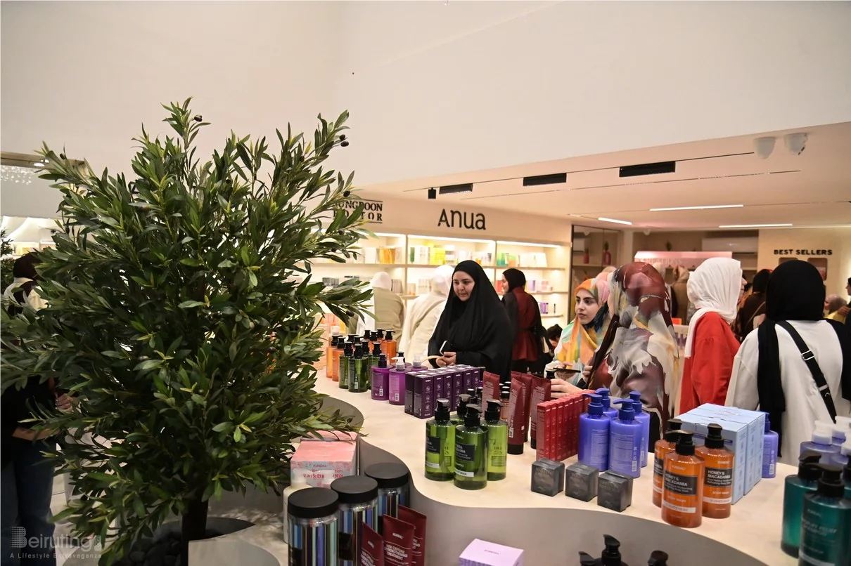 Opening of Sisters Glow