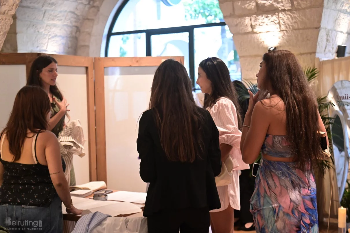 Amiisi Exclusive Pop Up