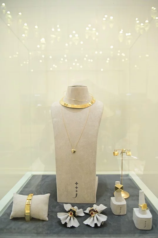 Opening of Hanna Jewelry