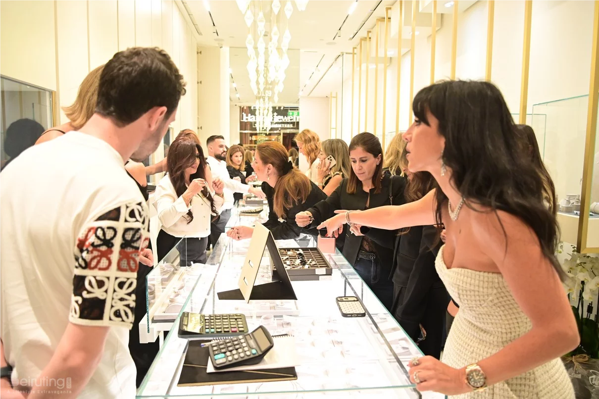 Opening of Hanna Jewelry