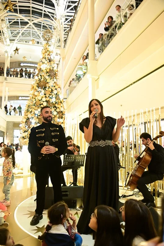 Christmas Tree Lighting at ABC Ashrafieh