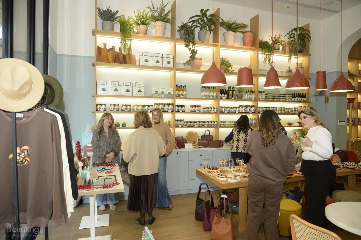 Decorate & Donate at Beit Sara