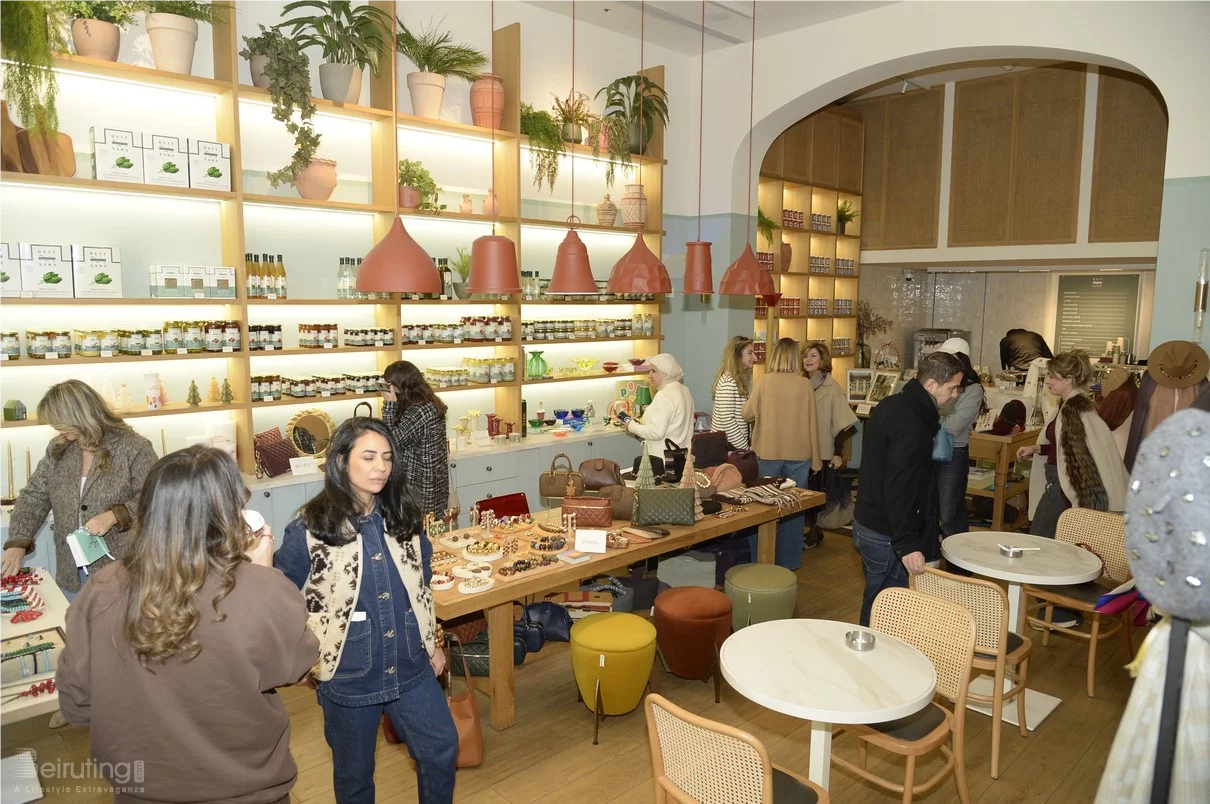 Decorate & Donate at Beit Sara