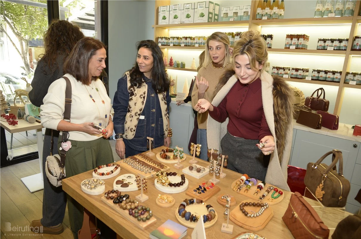 Decorate & Donate at Beit Sara