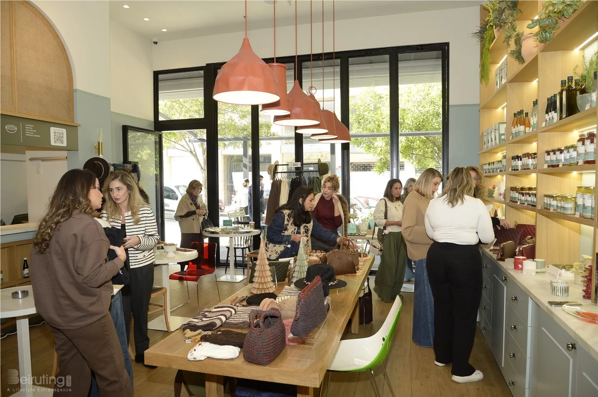 Decorate & Donate at Beit Sara