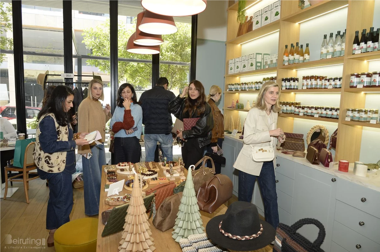 Decorate & Donate at Beit Sara