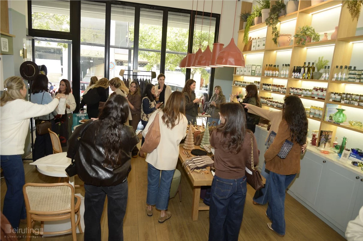 Decorate & Donate at Beit Sara