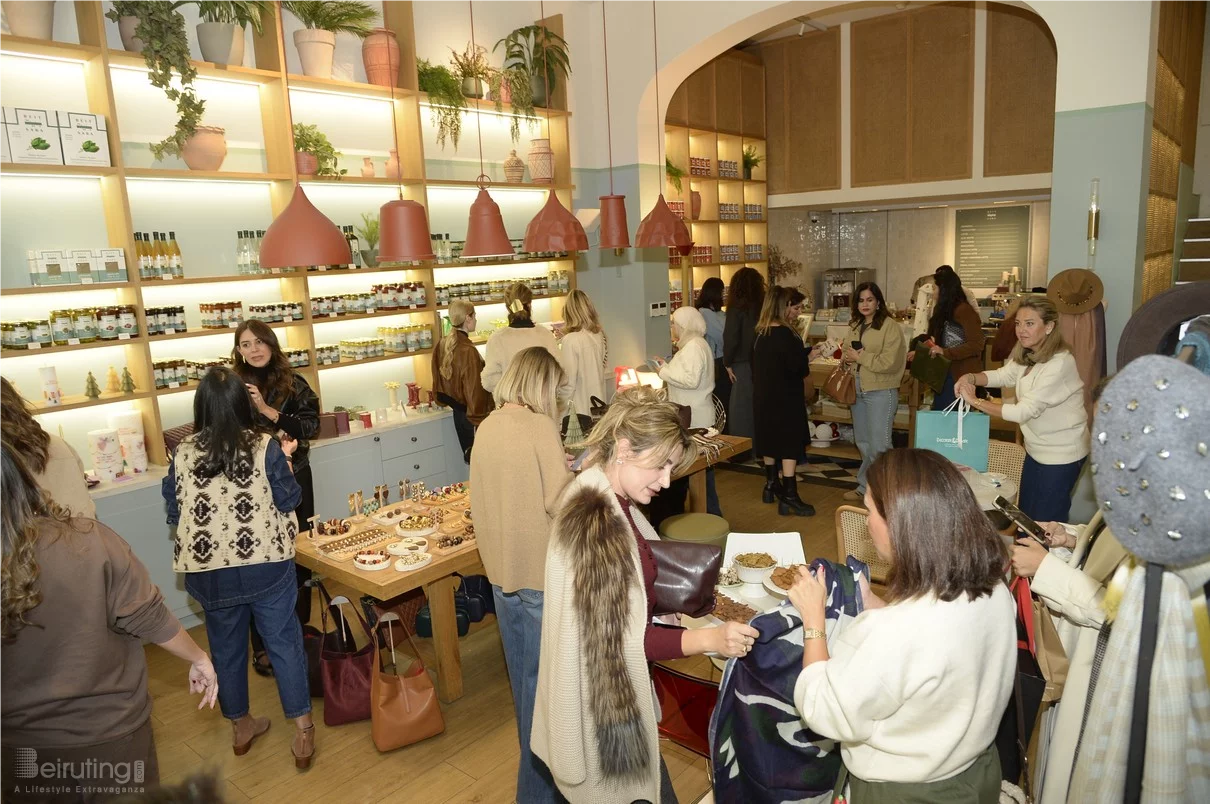 Decorate & Donate at Beit Sara