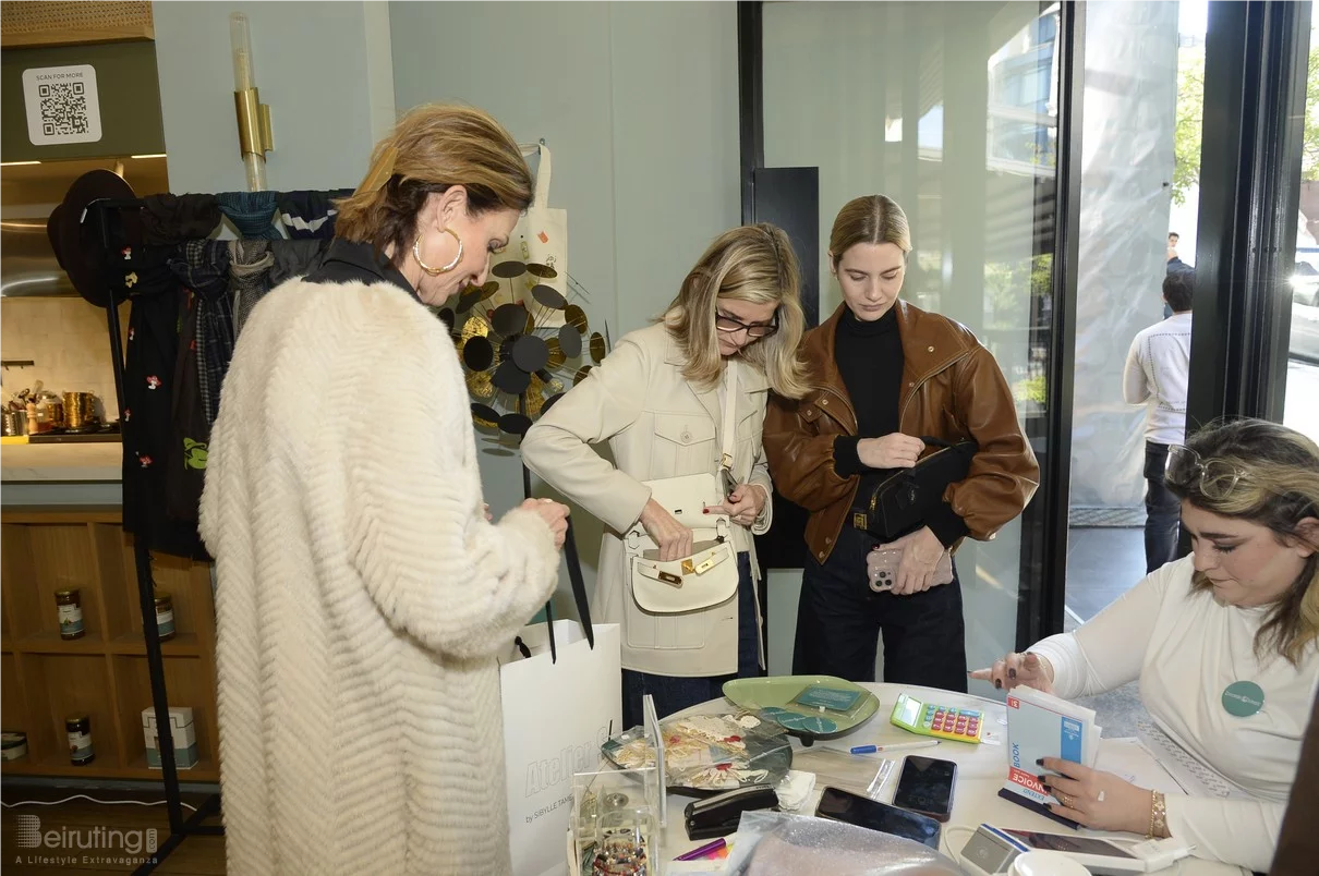 Decorate & Donate at Beit Sara