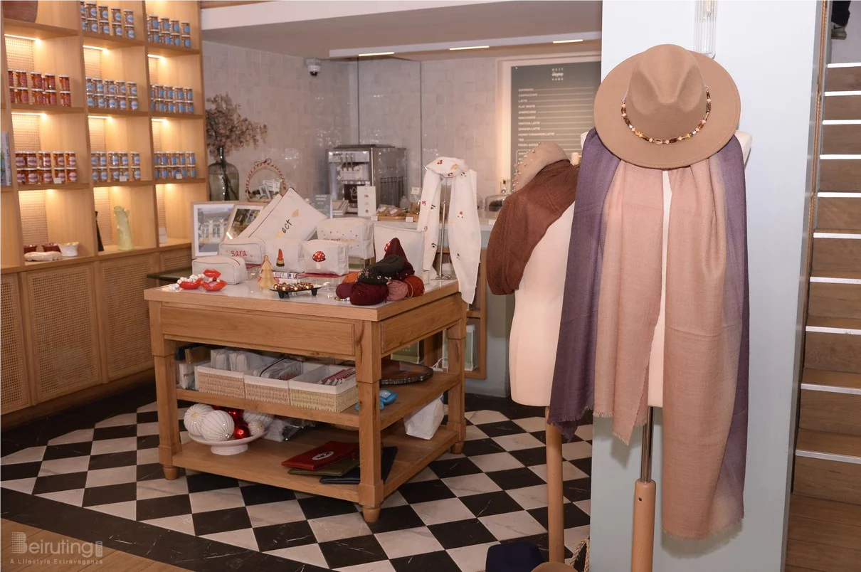 Decorate & Donate at Beit Sara