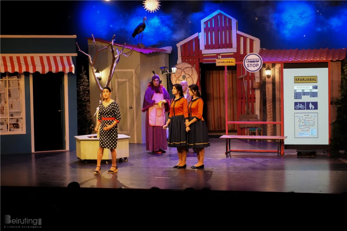 Claire, dans le nouveau spectacle L’ÉTRANGÈRE DE NOËL