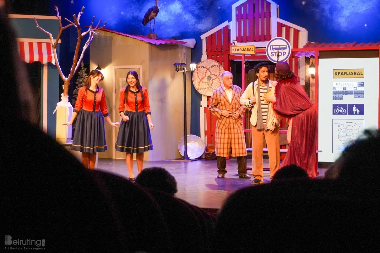 Claire, dans le nouveau spectacle L’ÉTRANGÈRE DE NOËL