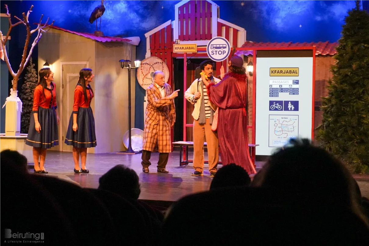 Claire, dans le nouveau spectacle L’ÉTRANGÈRE DE NOËL