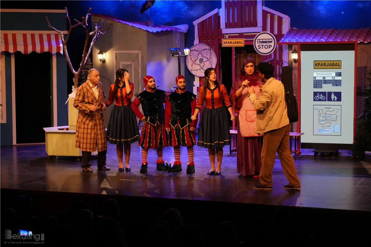 Claire, dans le nouveau spectacle L’ÉTRANGÈRE DE NOËL