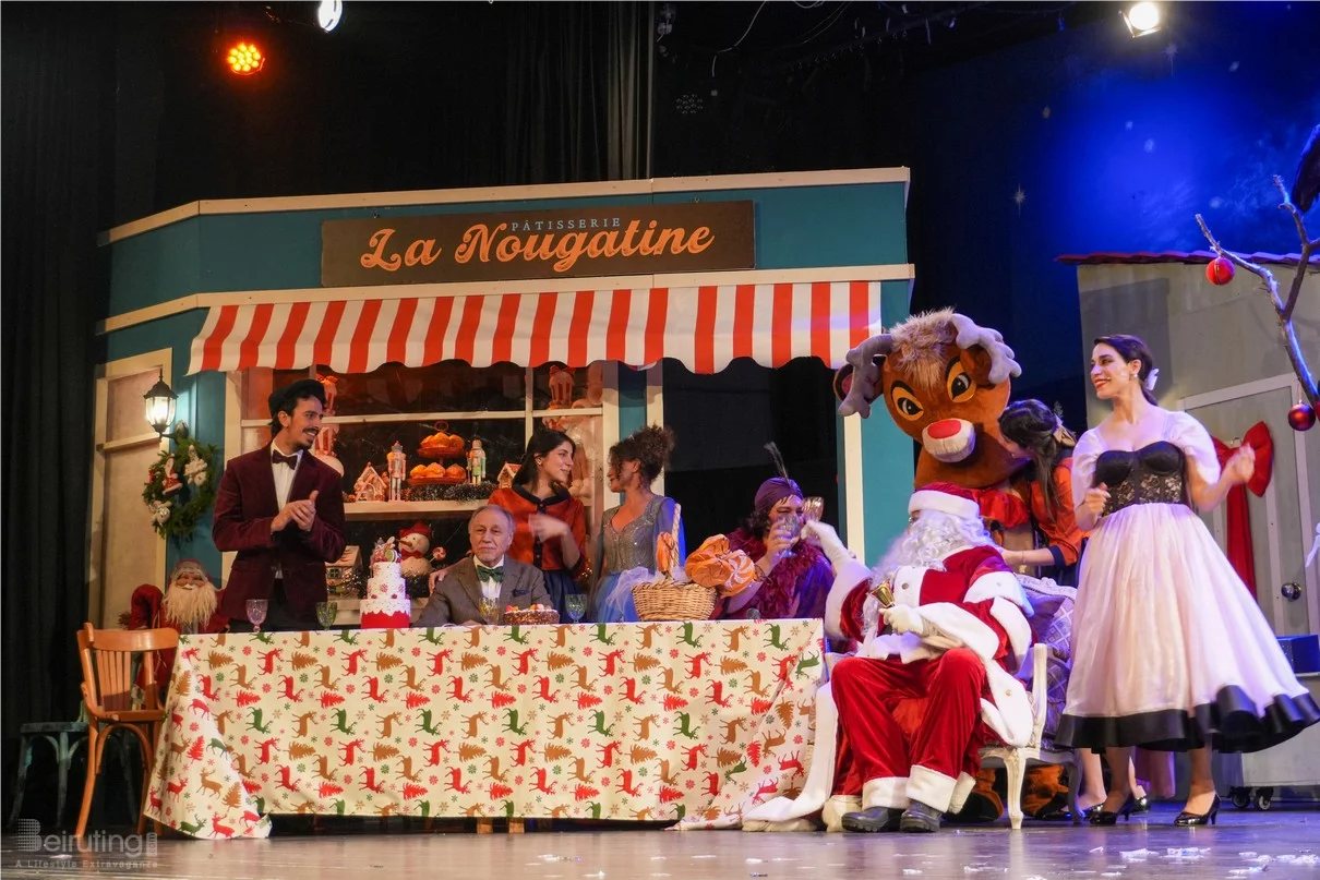 Claire, dans le nouveau spectacle L’ÉTRANGÈRE DE NOËL