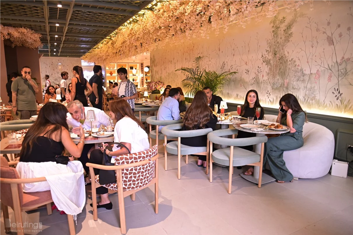 Opening of EL & N London Cafe