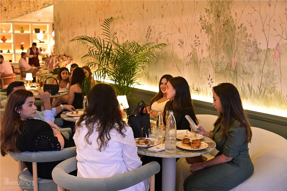 Opening of EL & N London Cafe