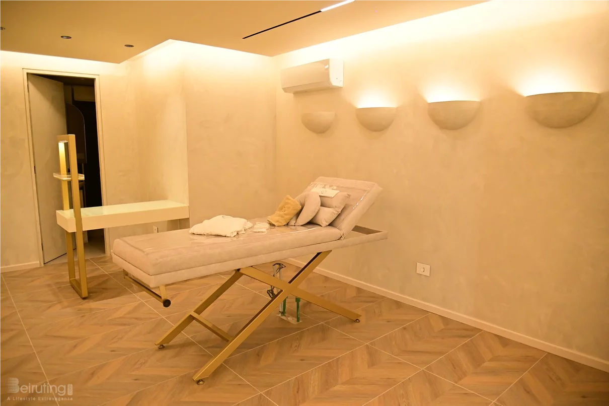 Opening of Glaze Beauty House