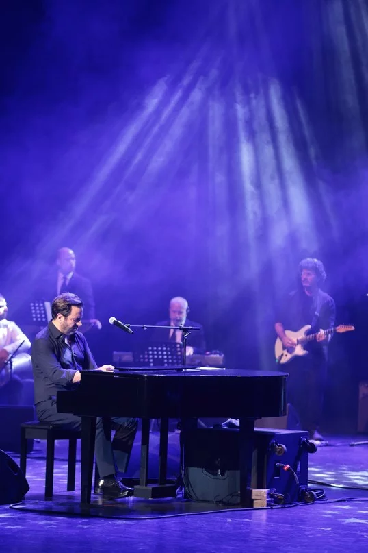 Guy Manoukian at Casino du Liban